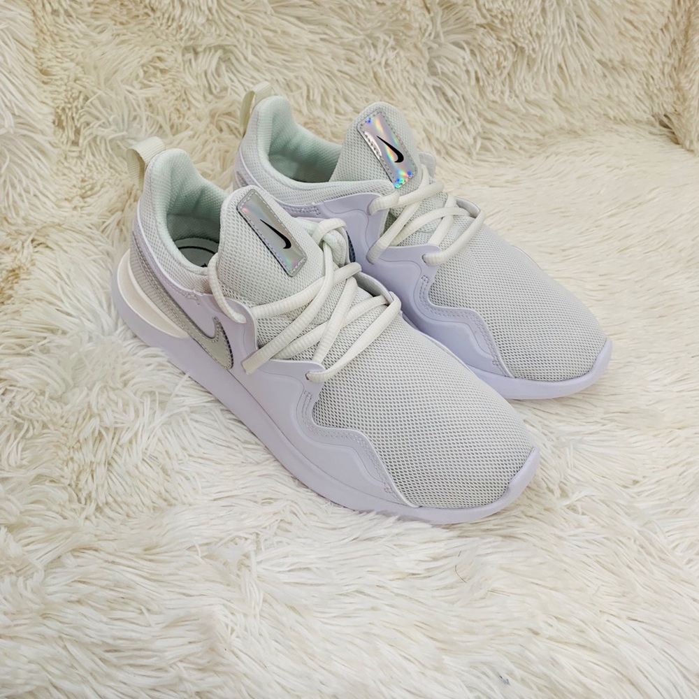 Nike Tessen Sneakers - Picture 3 of 6
